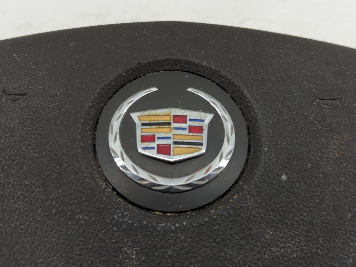 2011-2012 Cadillac Srx Air Bag Driver Left Steering Wheel Mounted P/N:20987131 Fits Fits 2011 2012 OEM Used Auto Parts - Oem