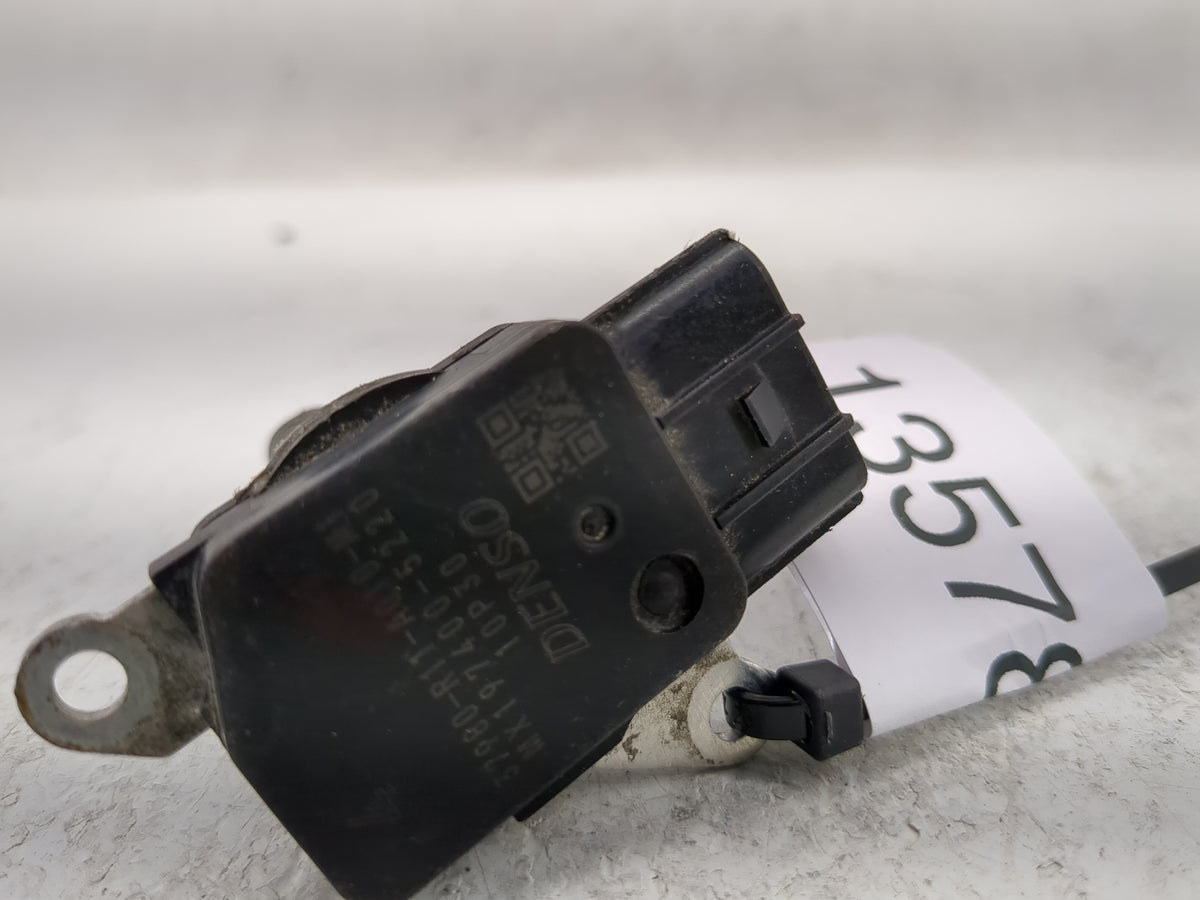 2012-2016 Cadillac Srx Mass Air Flow Meter Maf Sensor 1357875 - Oemusedautoparts1.com