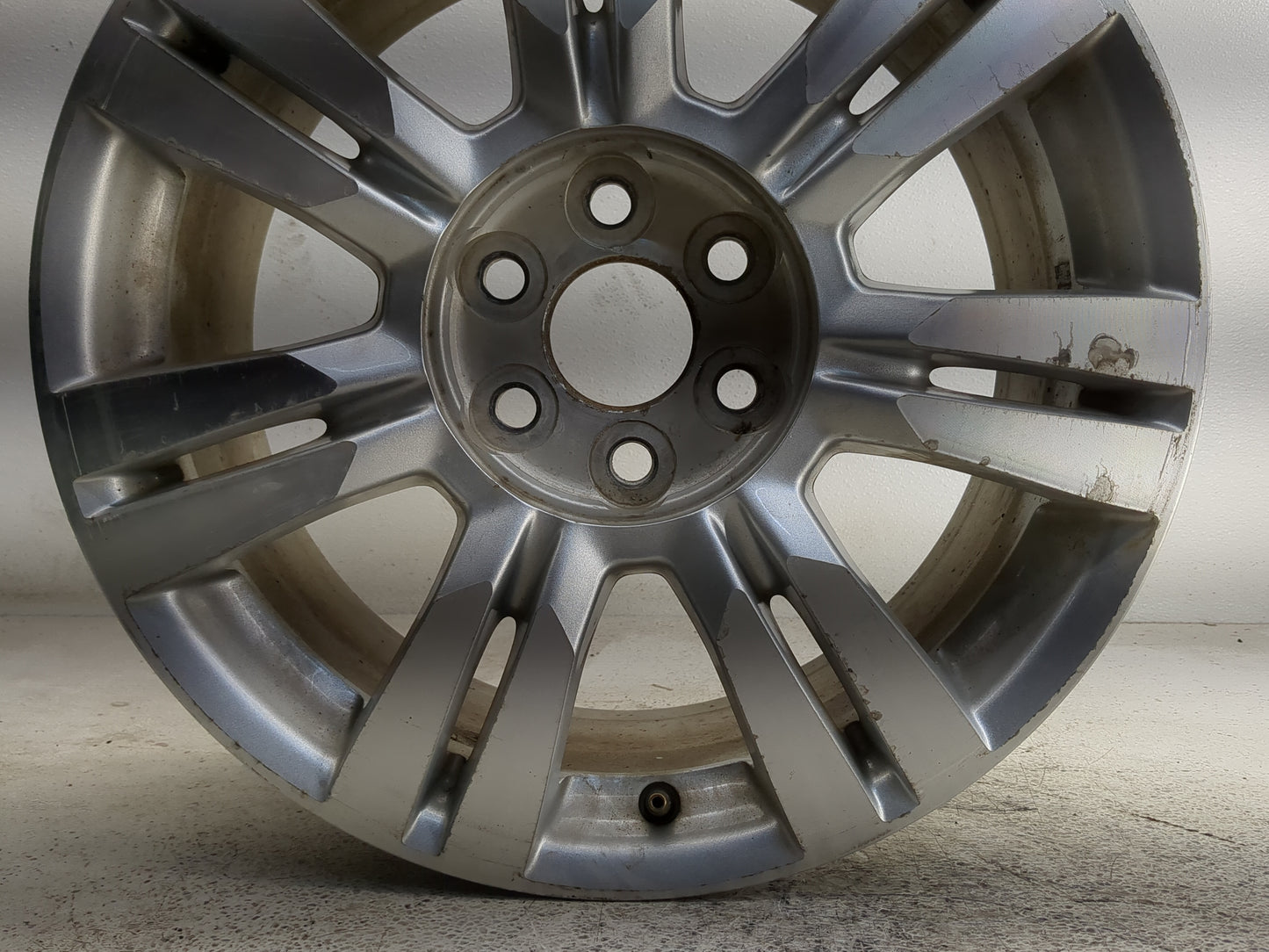 2010-2016 Cadillac Srx Oem Wheel Rim 1364036 - Oemusedautoparts1.com