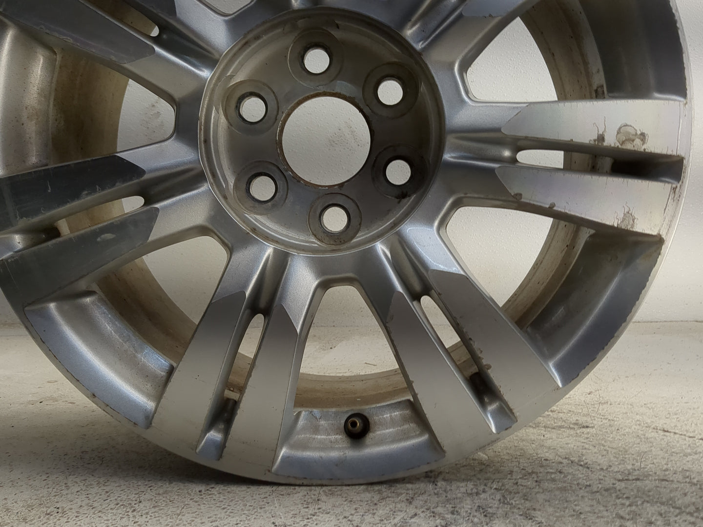 2010-2016 Cadillac Srx Oem Wheel Rim 1364036 - Oemusedautoparts1.com