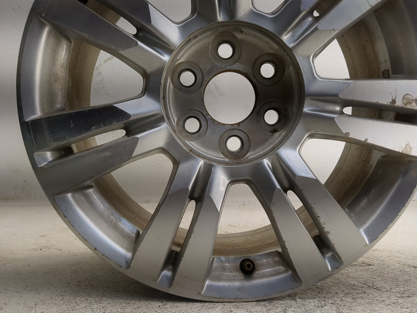 2010-2016 Cadillac Srx Oem Wheel Rim 1364036 - Oemusedautoparts1.com