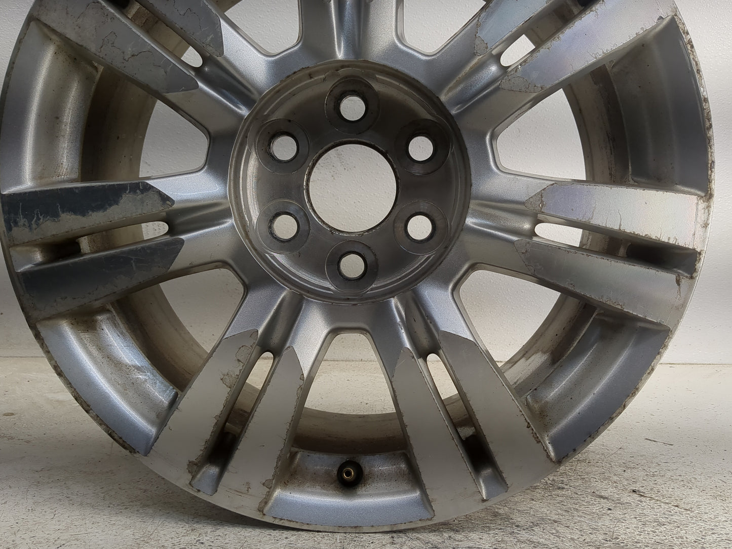 2010-2016 Cadillac Srx Oem Wheel Rim 1364038 - Oemusedautoparts1.com