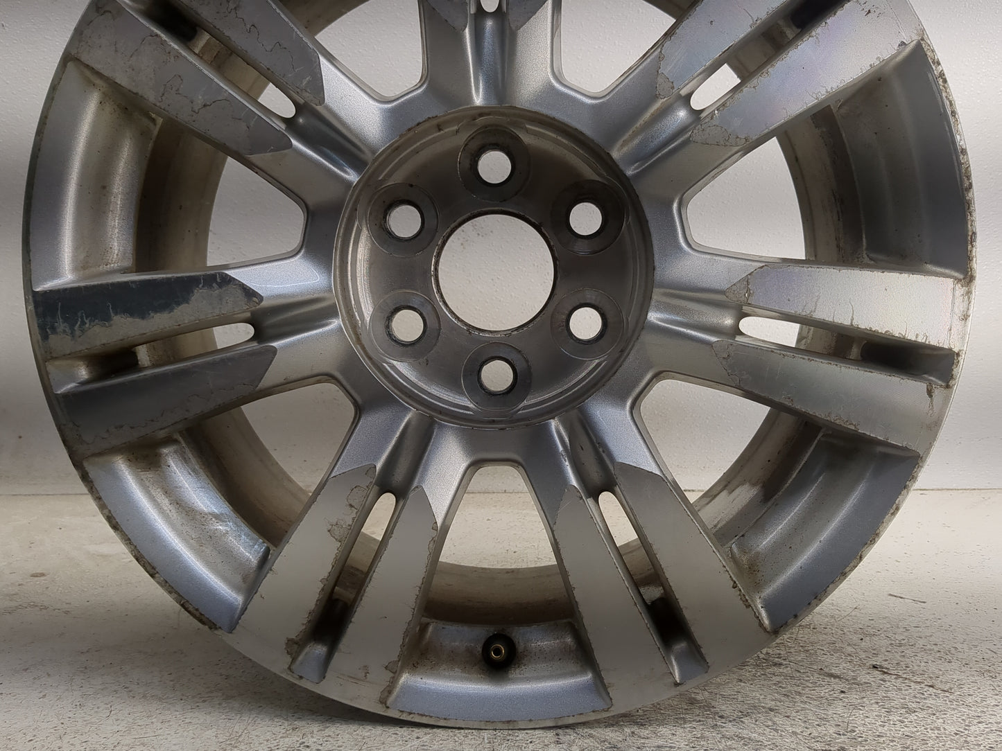 2010-2016 Cadillac Srx Oem Wheel Rim 1364038 - Oemusedautoparts1.com