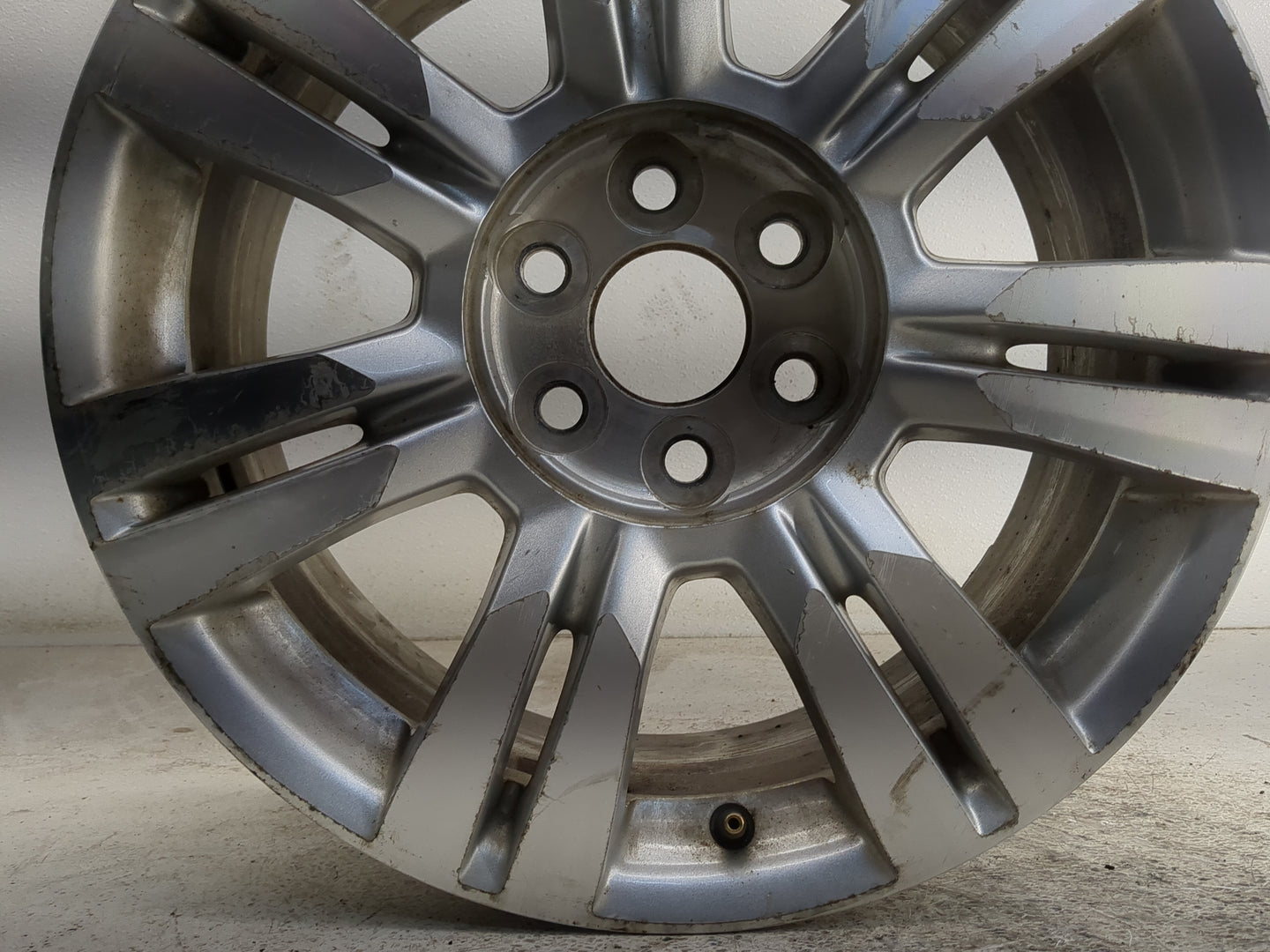 2010-2016 Cadillac Srx Oem Wheel Rim 1364039 - Oemusedautoparts1.com