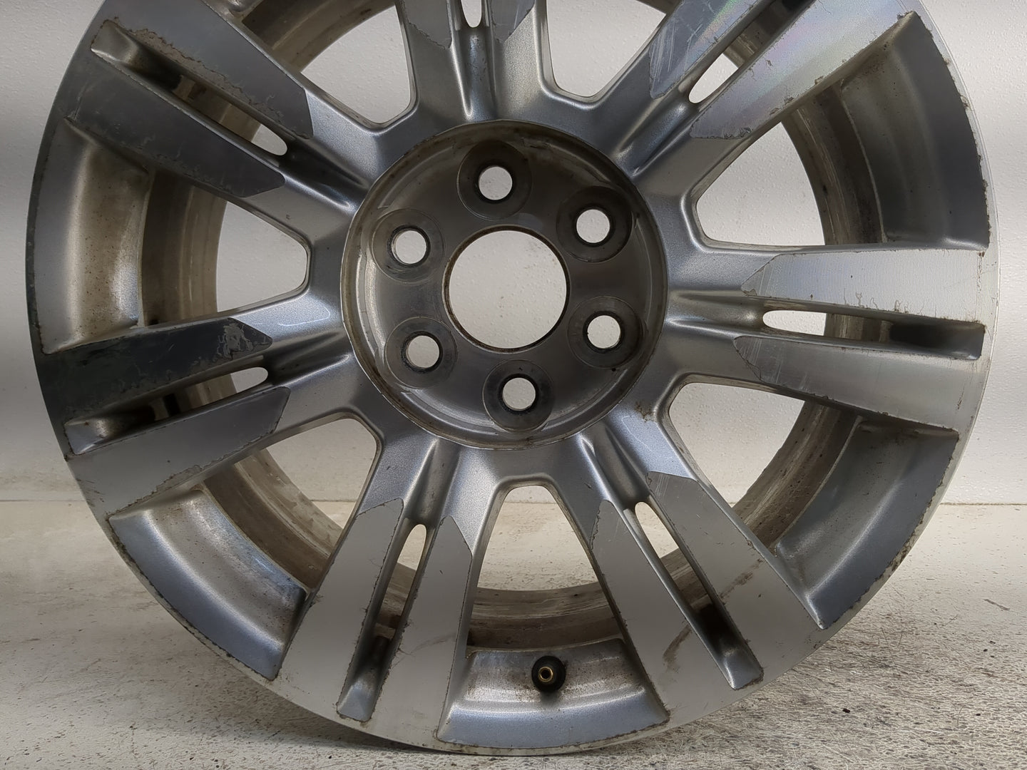 2010-2016 Cadillac Srx Oem Wheel Rim 1364039 - Oemusedautoparts1.com