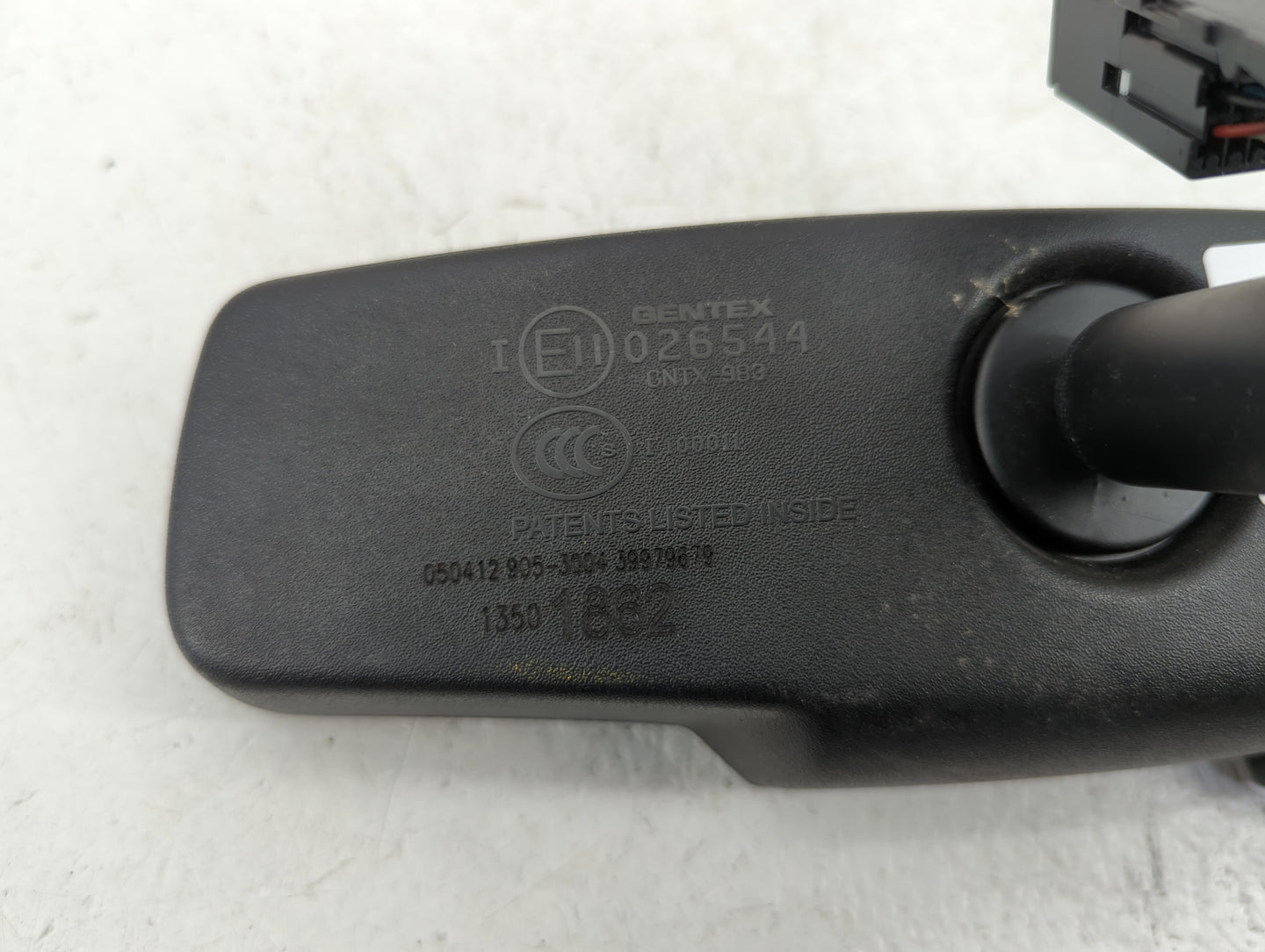 2012 Cadillac Srx Interior Rear View Mirror Replacement OEM P/N:13501862 Fits OEM Used Auto Parts - Oemusedautoparts1.com