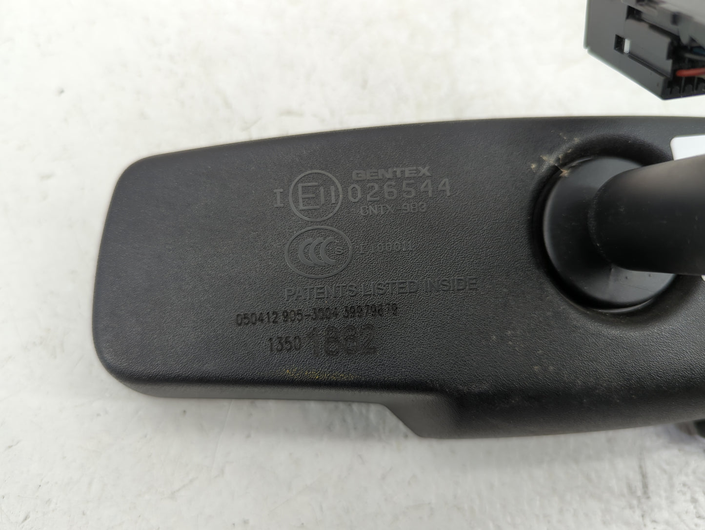 2012 Cadillac Srx Interior Rear View Mirror Replacement OEM P/N:13501862 Fits OEM Used Auto Parts - Oemusedautoparts1.com