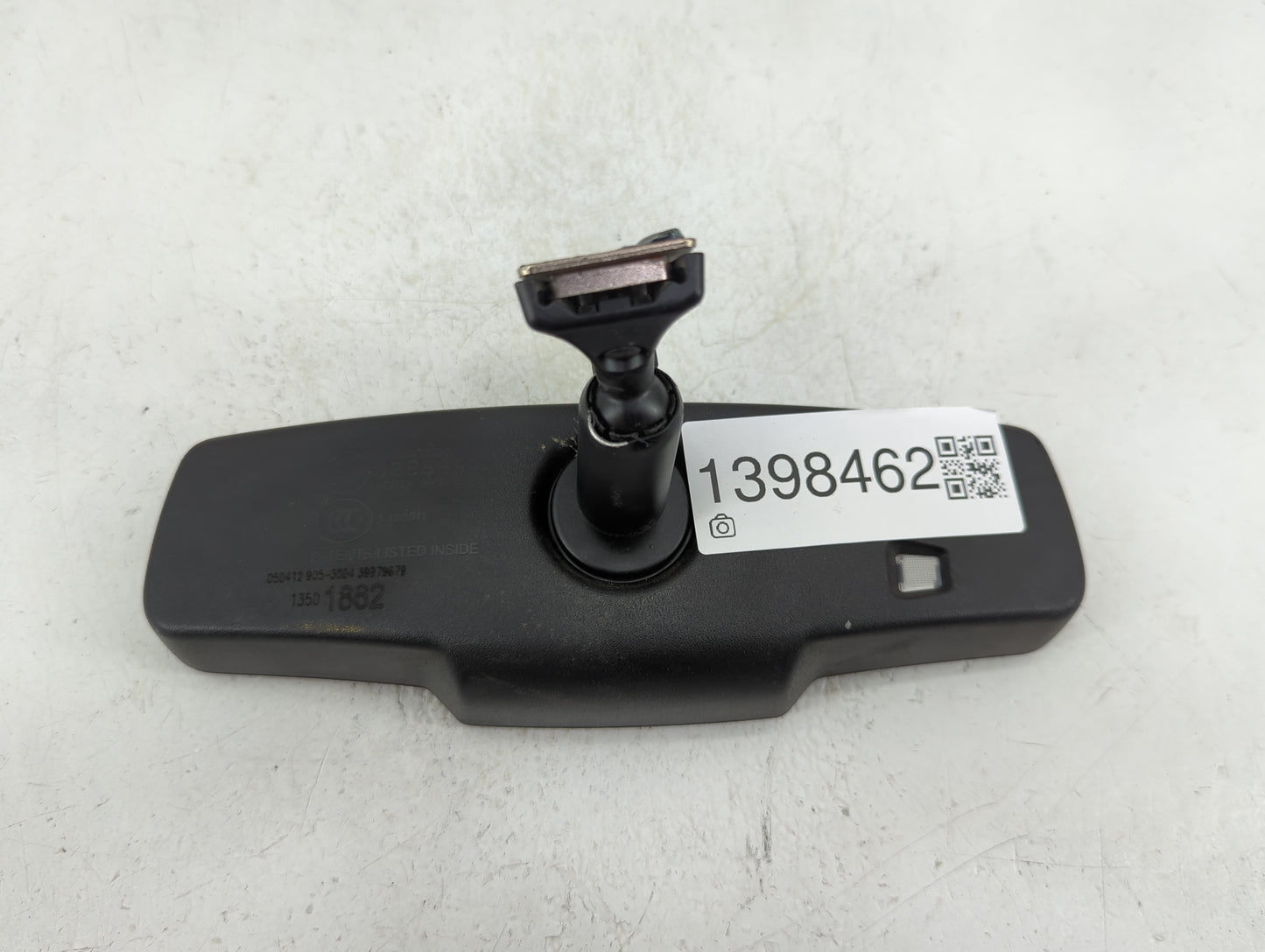 2012 Cadillac Srx Interior Rear View Mirror Replacement OEM P/N:13501862 Fits OEM Used Auto Parts - Oemusedautoparts1.com