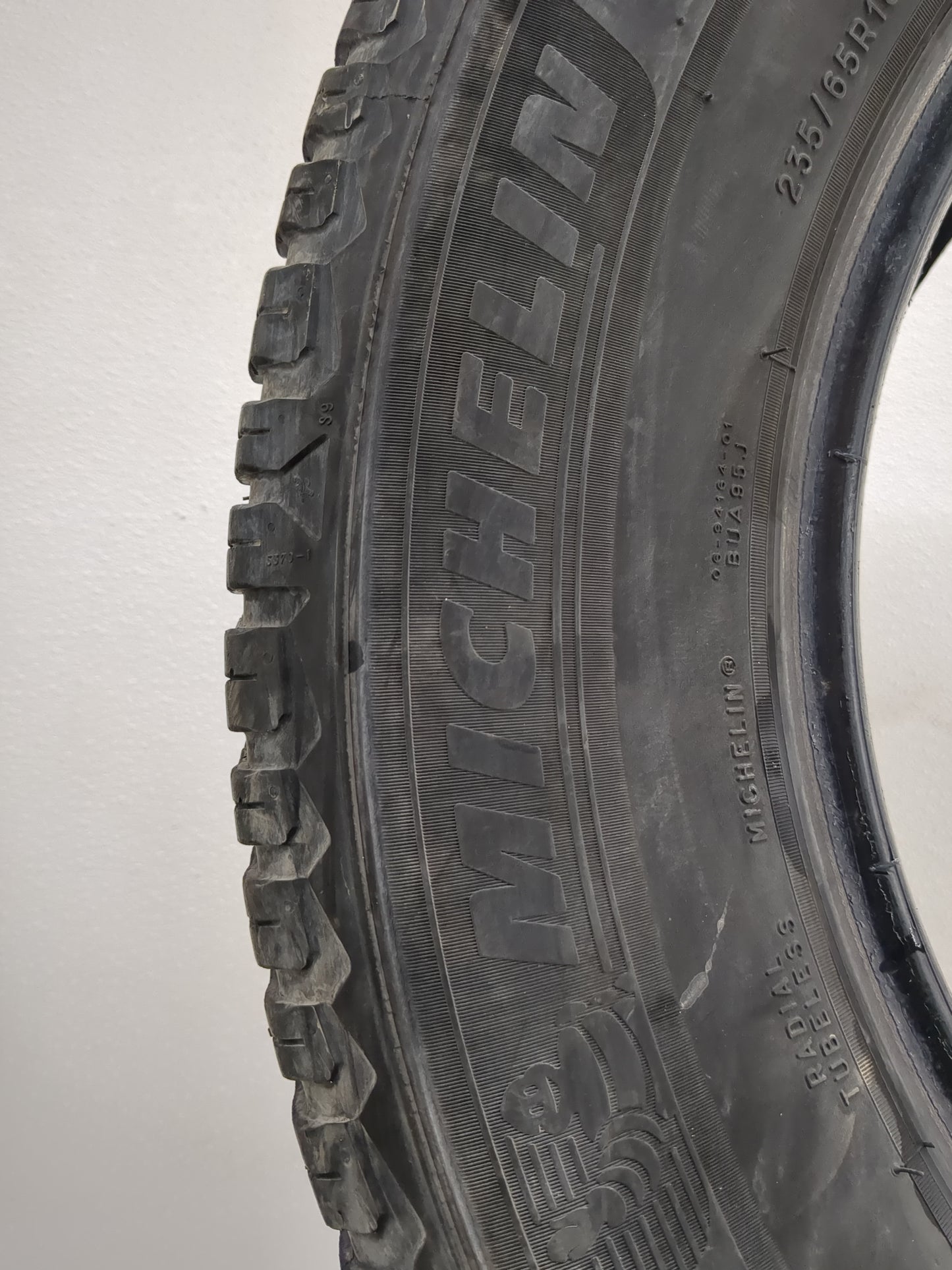 Used Tire 235/65R18 MICHELIN CROSSCLIMATE 2 106H - Tread Depth 6.5/32 - Oemusedautoparts1.com