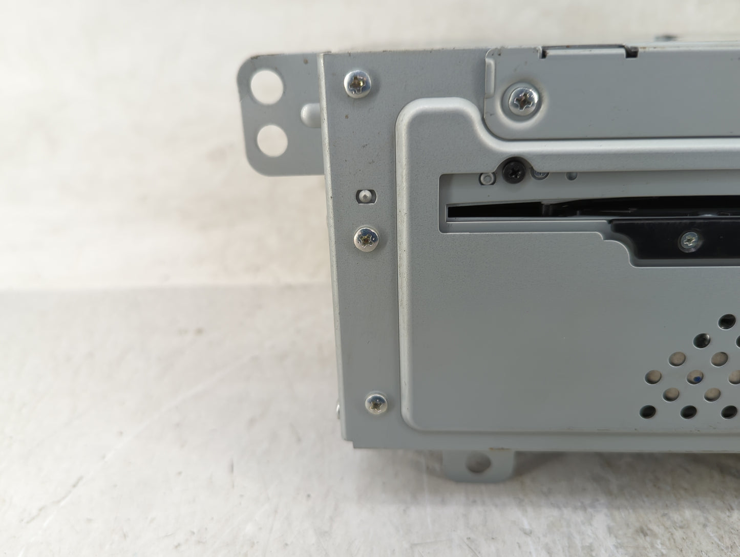 2012 Cadillac Srx Radio AM FM Cd Player Receiver Replacement Fits Fits 2013 OEM Used Auto Parts - Oemusedautoparts1.com