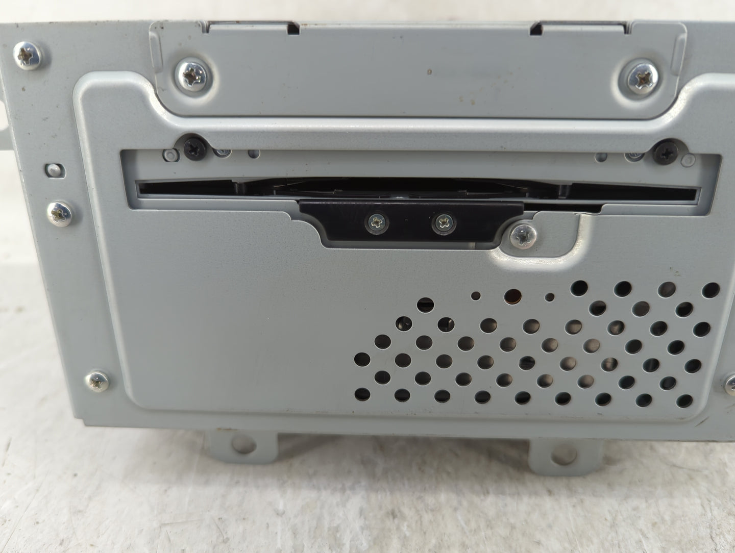 2012 Cadillac Srx Radio AM FM Cd Player Receiver Replacement Fits Fits 2013 OEM Used Auto Parts - Oemusedautoparts1.com