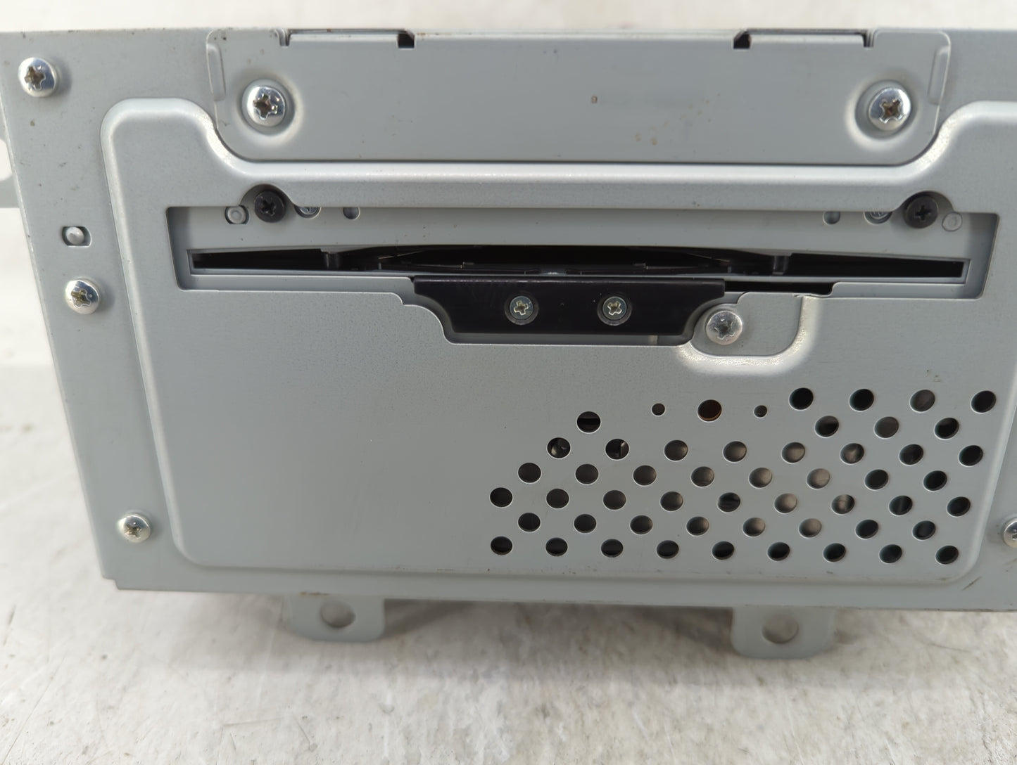 2012 Cadillac Srx Radio AM FM Cd Player Receiver Replacement Fits Fits 2013 OEM Used Auto Parts - Oemusedautoparts1.com