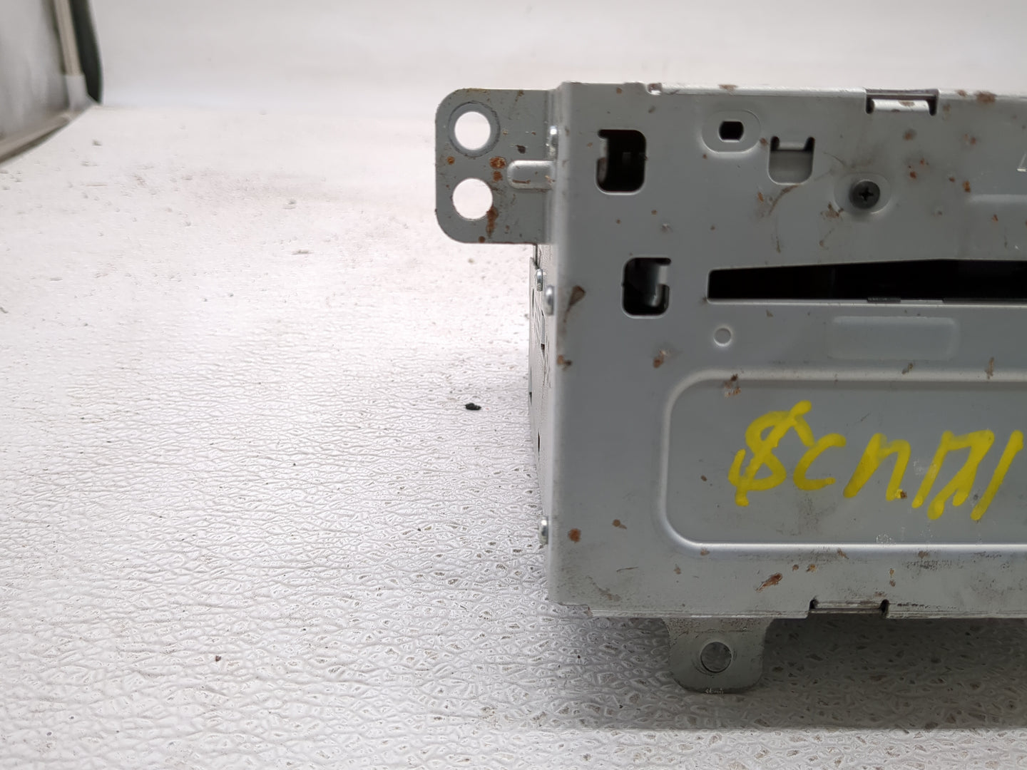2010-2012 Cadillac Srx Radio AM FM Cd Player Receiver Replacement P/N:22870782 Fits Fits 2010 2011 2012 OEM Used Auto Parts 