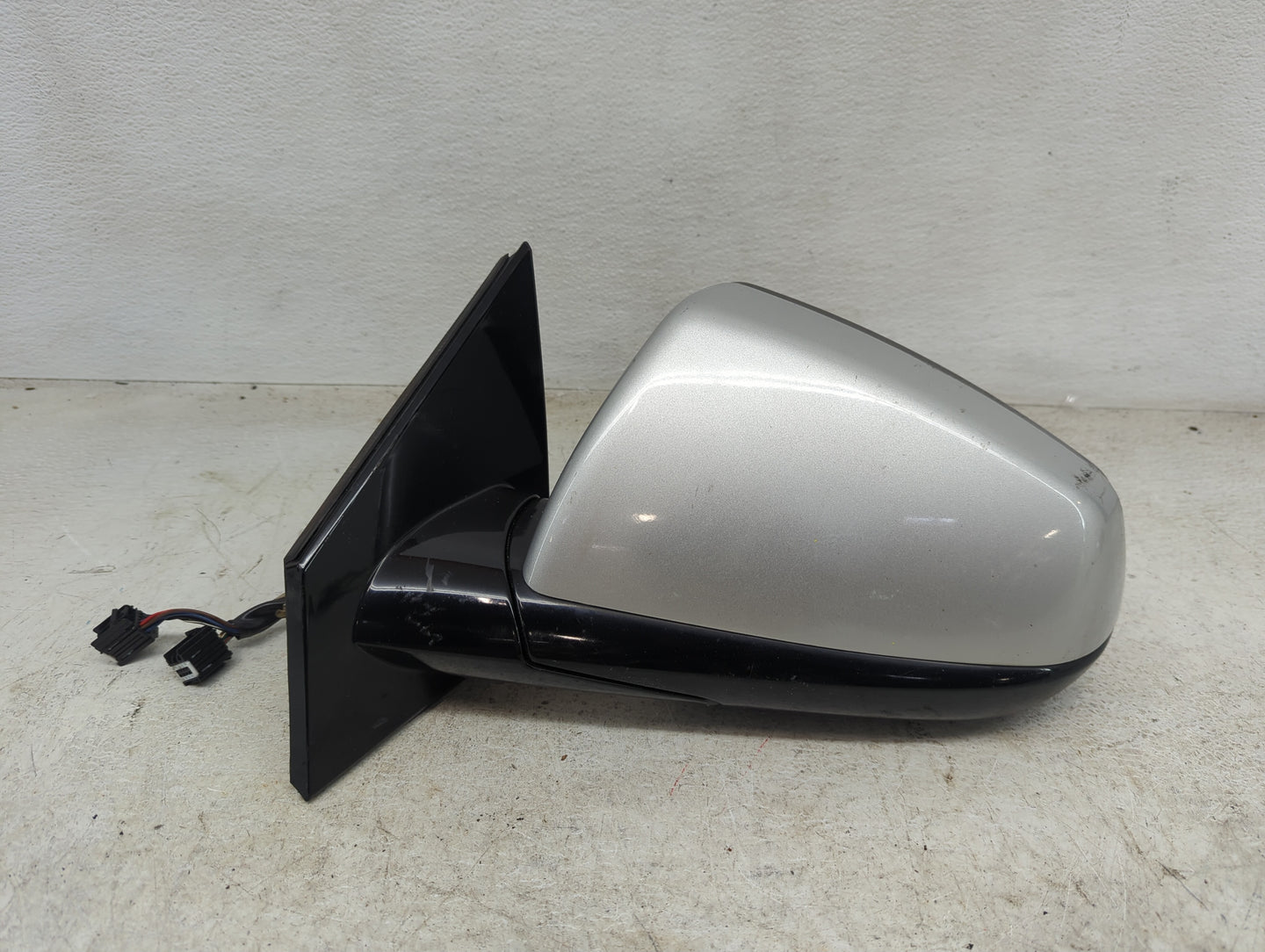 2010-2014 Cadillac Srx Driver Side View Mirror - Left Door Mirror OEM Used - Oemusedautoparts1.com