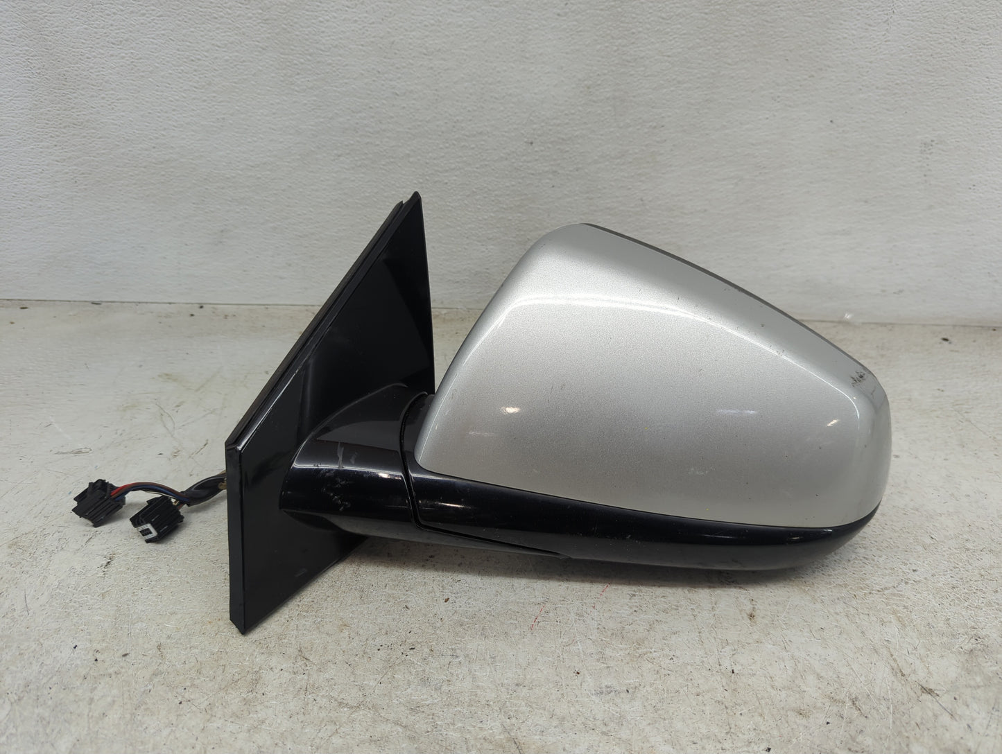 2010-2014 Cadillac Srx Driver Side View Mirror - Left Door Mirror OEM Used - Oemusedautoparts1.com