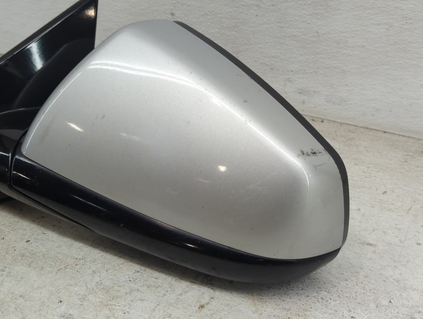 2010-2014 Cadillac Srx Driver Side View Mirror - Left Door Mirror OEM Used - Oemusedautoparts1.com