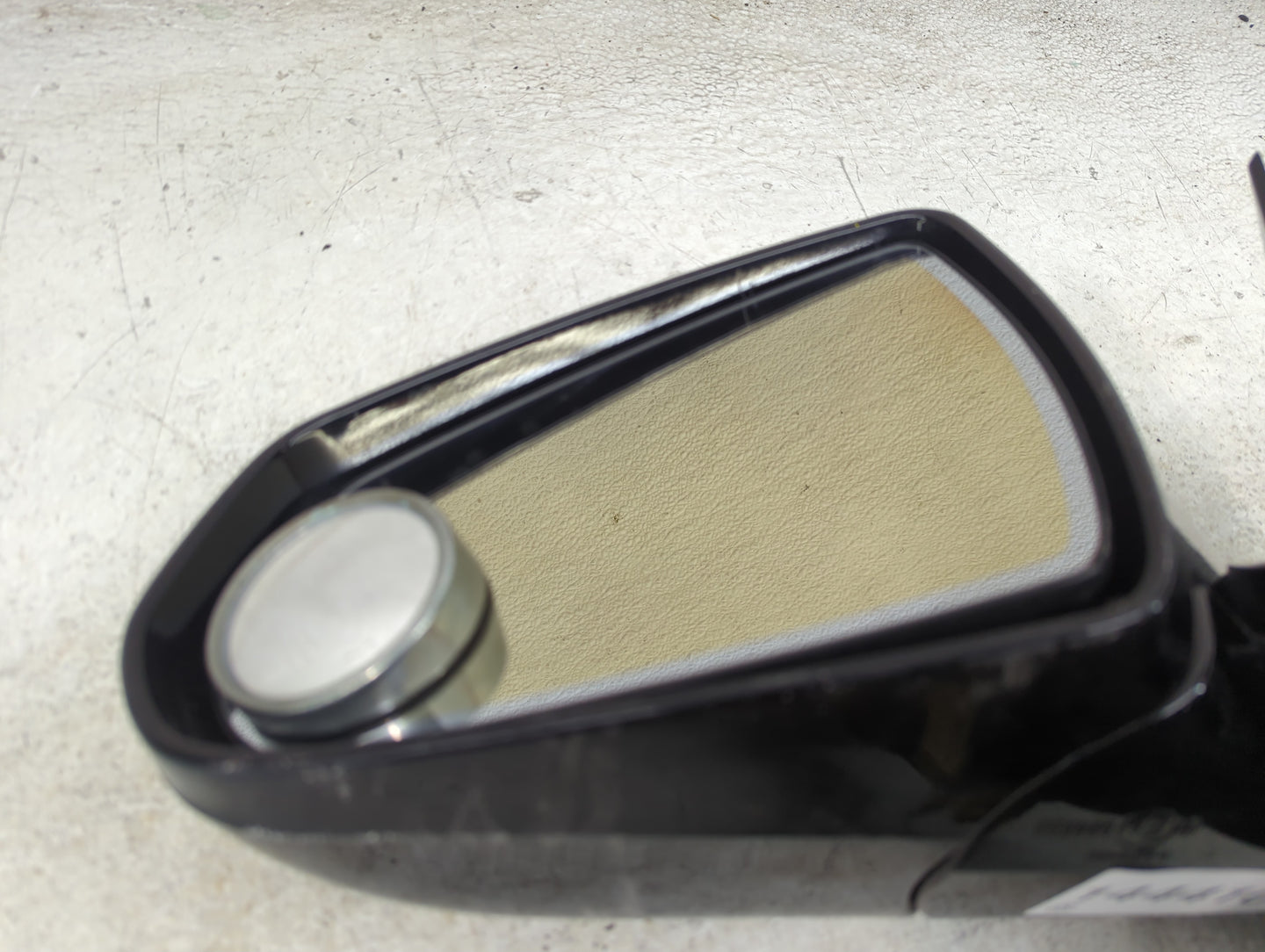 2010-2014 Cadillac Srx Driver Side View Mirror - Left Door Mirror OEM Used - Oemusedautoparts1.com
