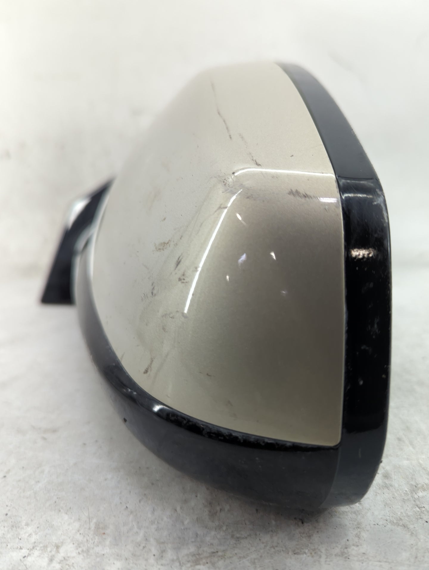 2010-2014 Cadillac Srx Driver Side View Mirror - Left Door Mirror OEM Used - Oemusedautoparts1.com