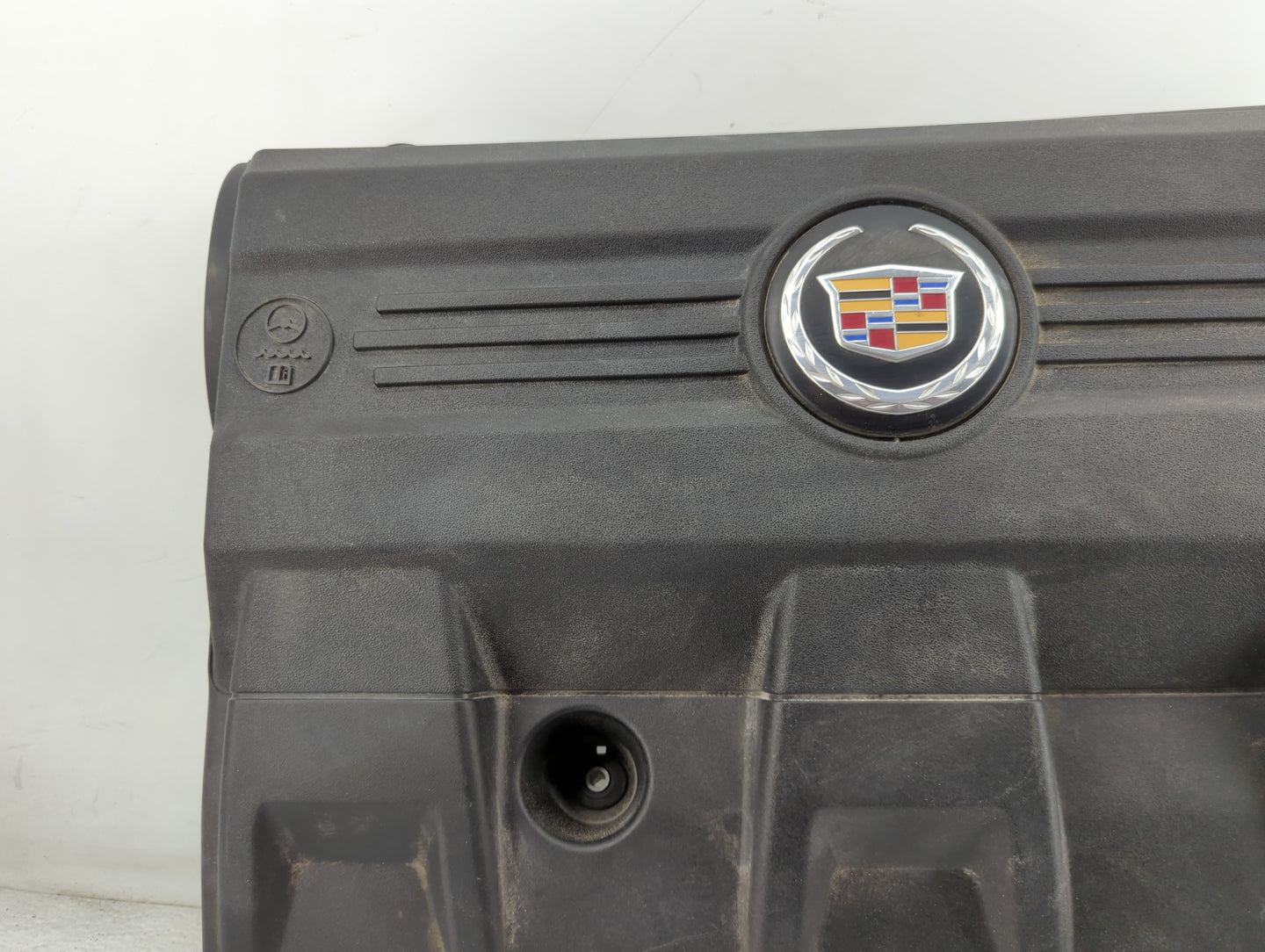 2012 Cadillac Srx Engine Cover Black - Oemusedautoparts1.com