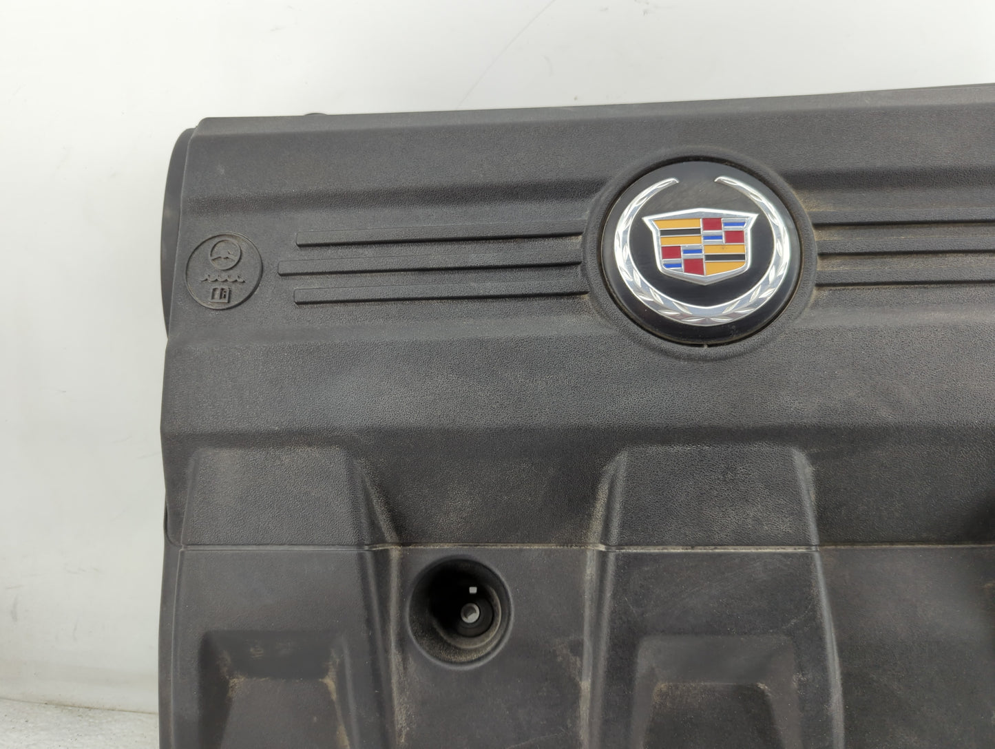2012 Cadillac Srx Engine Cover Black - Oemusedautoparts1.com