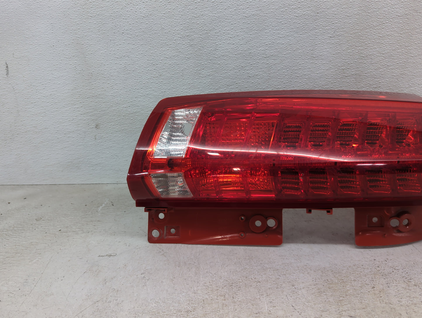 2010-2016 Cadillac Srx Tail Light Assembly Driver Left OEM P/N:22773653 Fits Fits 2010 2011 2012 2013 2014 2015 2016 OEM Use