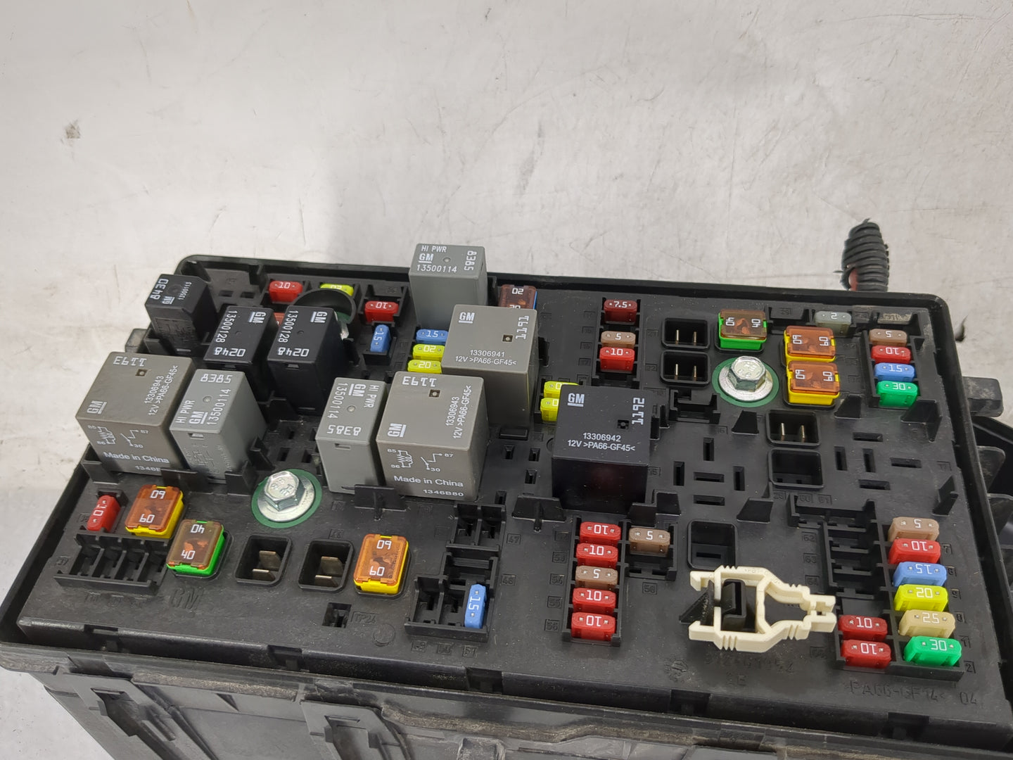 2012-2013 Cadillac Srx Fusebox Fuse Box Panel Relay Module P/N:13500114 13306941, 13306942, 13306943 Fits Fits 2012 2013 OEM