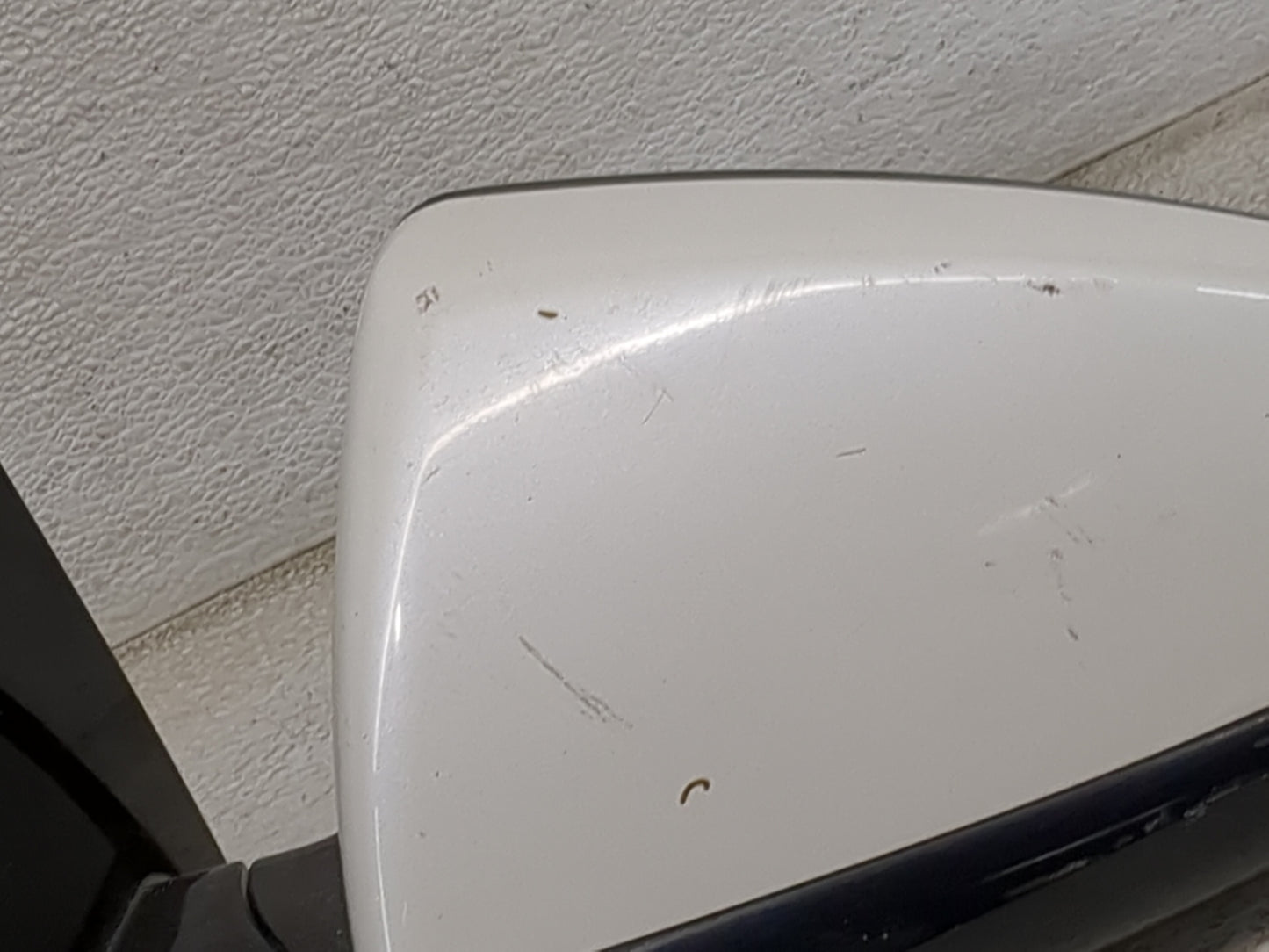2010-2014 Cadillac Srx Driver Side View Mirror - Left Door Mirror OEM Used - Oemusedautoparts1.com