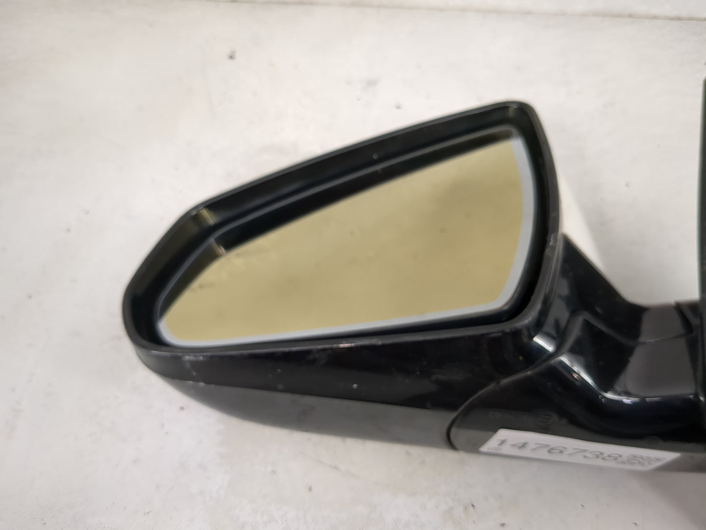 2010-2014 Cadillac Srx Driver Side View Mirror - Left Door Mirror OEM Used - Oemusedautoparts1.com