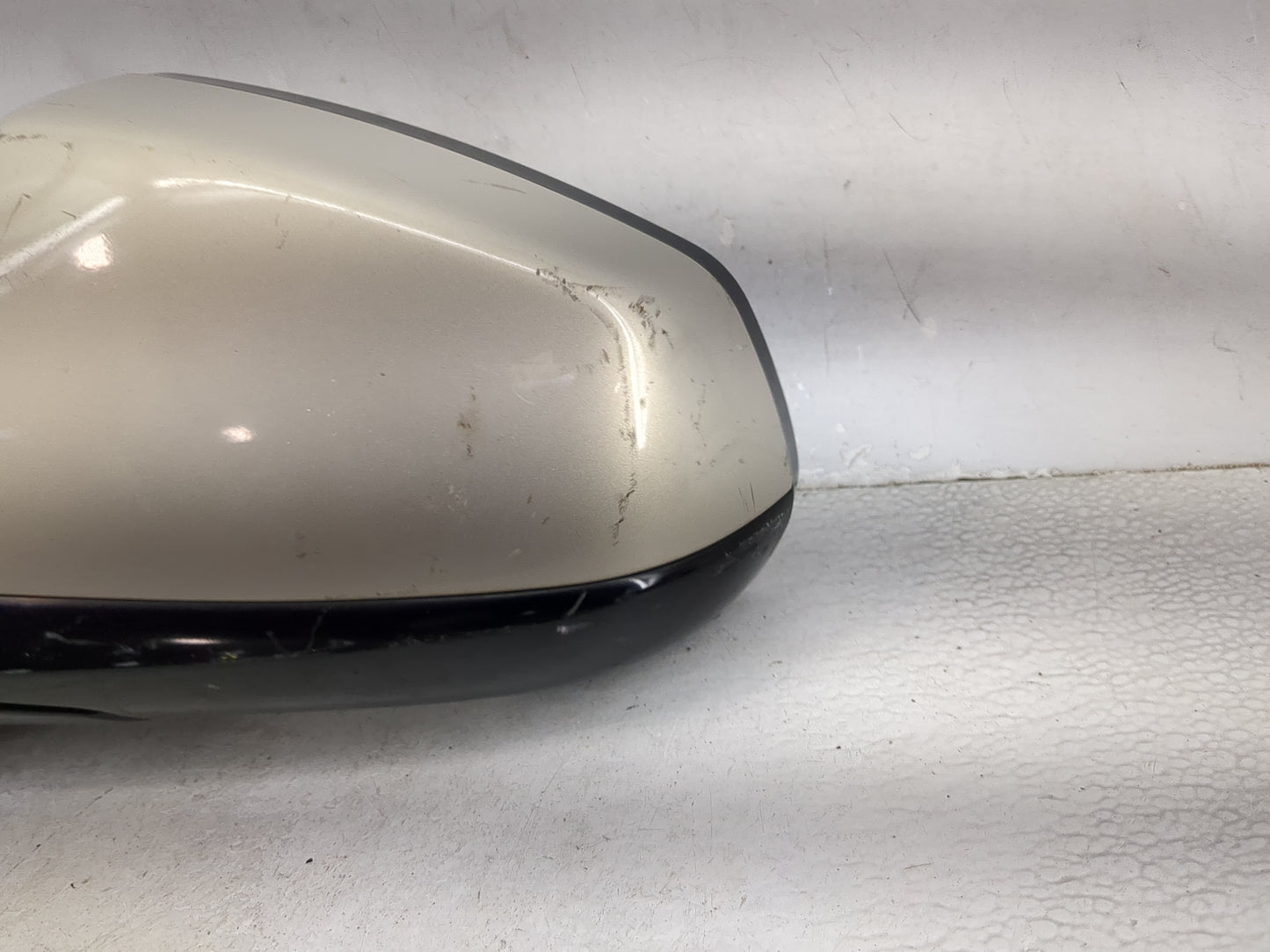 2010-2012 Cadillac Srx Driver Side View Mirror - Left Door Mirror OEM Used - Oemusedautoparts1.com