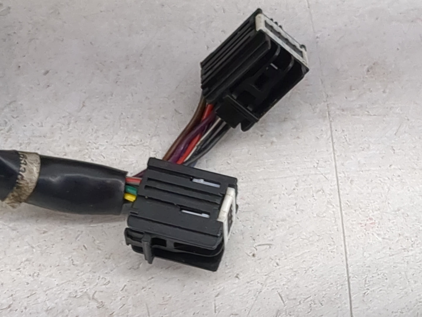 2010-2012 Cadillac Srx Driver Side View Mirror - Left Door Mirror OEM Used - Oemusedautoparts1.com