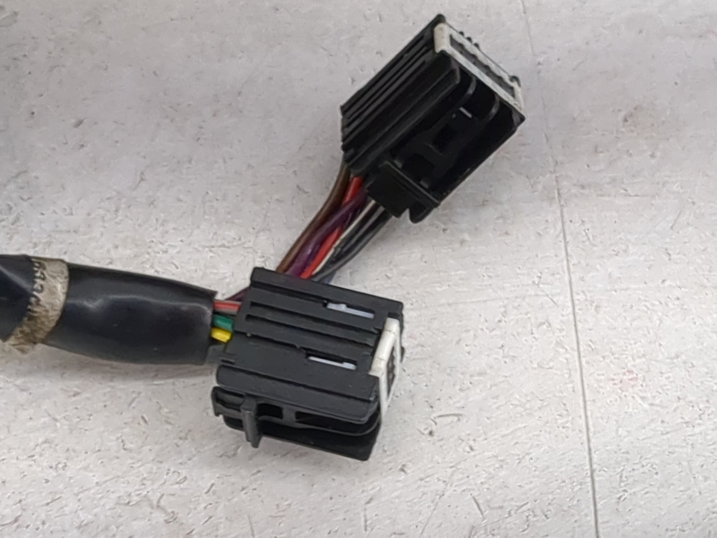 2010-2012 Cadillac Srx Driver Side View Mirror - Left Door Mirror OEM Used - Oemusedautoparts1.com