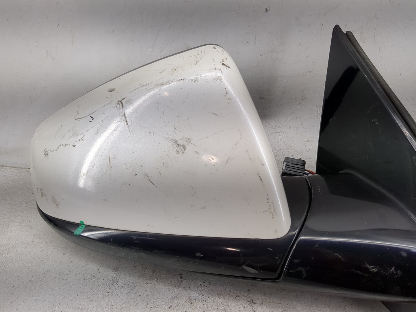 2010-2014 Cadillac Srx Passenger Side View Mirror - Right Door Mirror OEM Used - Oemusedautoparts1.com