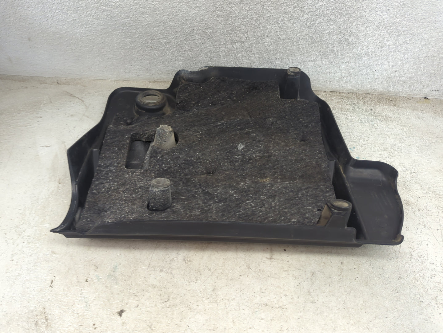 2012 Cadillac Srx Engine Cover Black 1479536 - Oemusedautoparts1.com