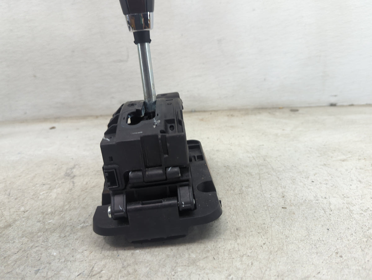 2012 Cadillac Srx Floor Console Assembly Shifter Black - Oemusedautoparts1.com