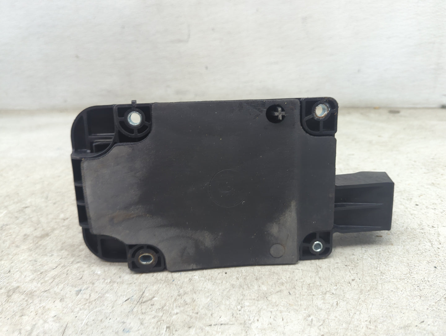 2012 Cadillac Srx Floor Console Assembly Shifter Black - Oemusedautoparts1.com