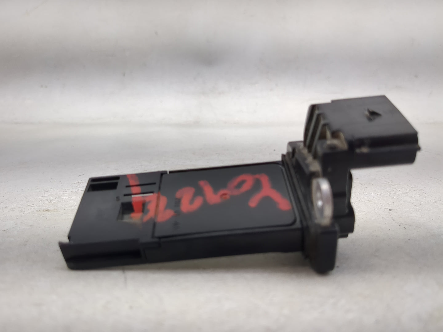 2012-2016 Cadillac Srx Mass Air Flow Meter Maf 1486028 - Oemusedautoparts1.com