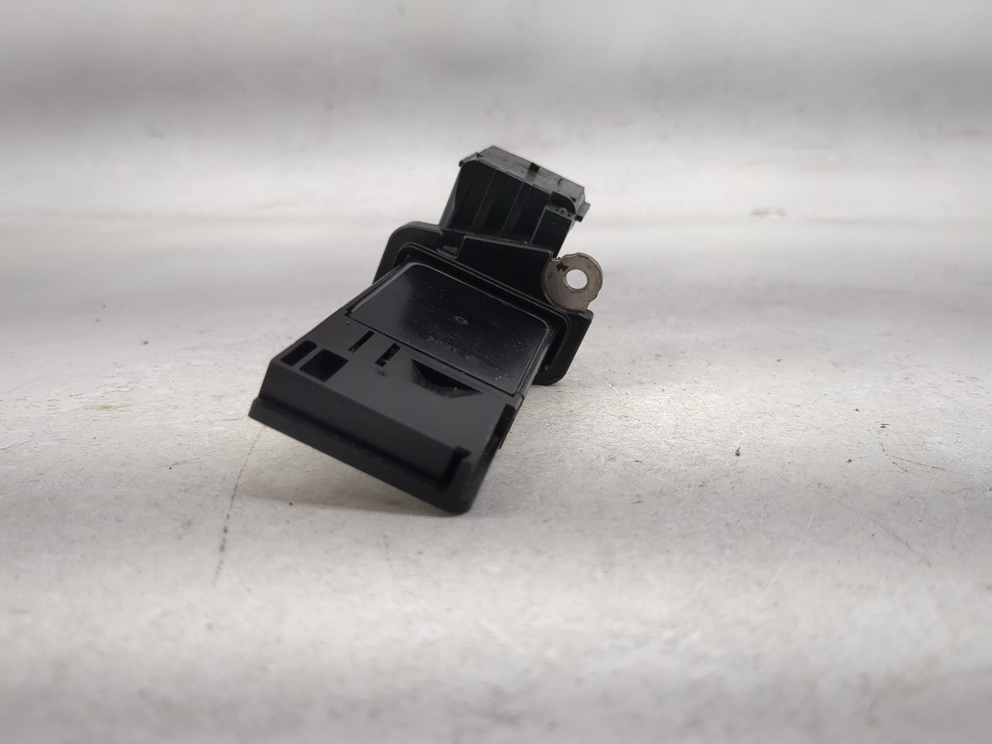 2012-2016 Cadillac Srx Mass Air Flow Meter Maf 1486502 - Oemusedautoparts1.com