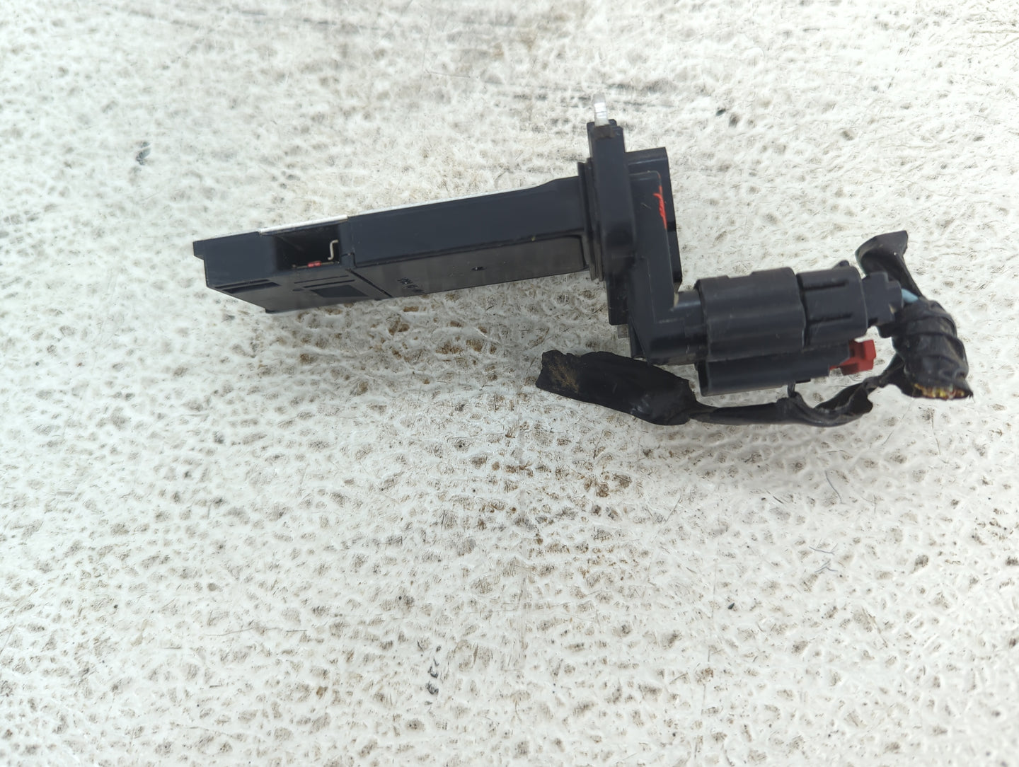 2012-2016 Cadillac Srx Mass Air Flow Meter Maf 1487915 - Oemusedautoparts1.com