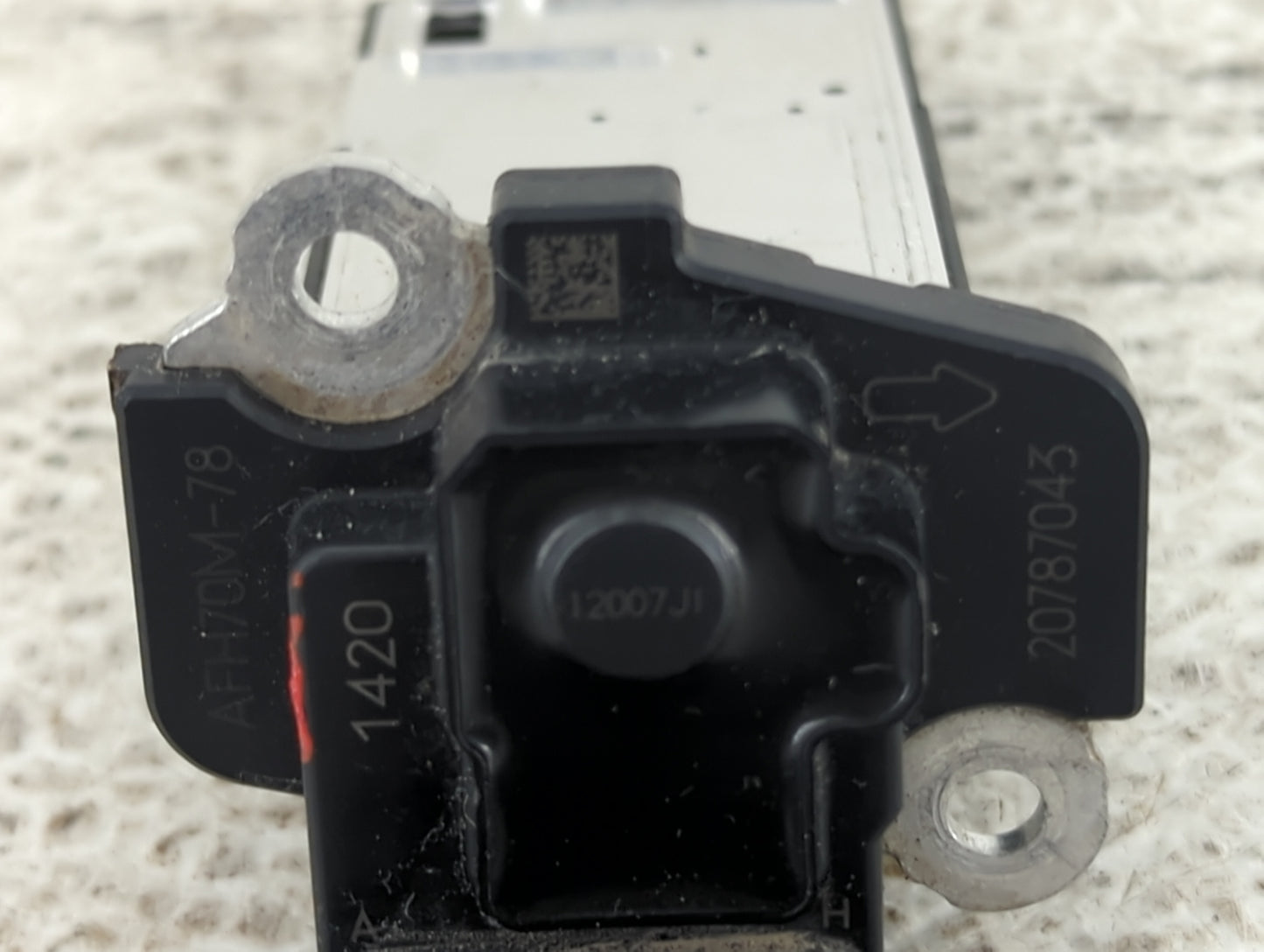 2012-2016 Cadillac Srx Mass Air Flow Meter Maf 1487915 - Oemusedautoparts1.com