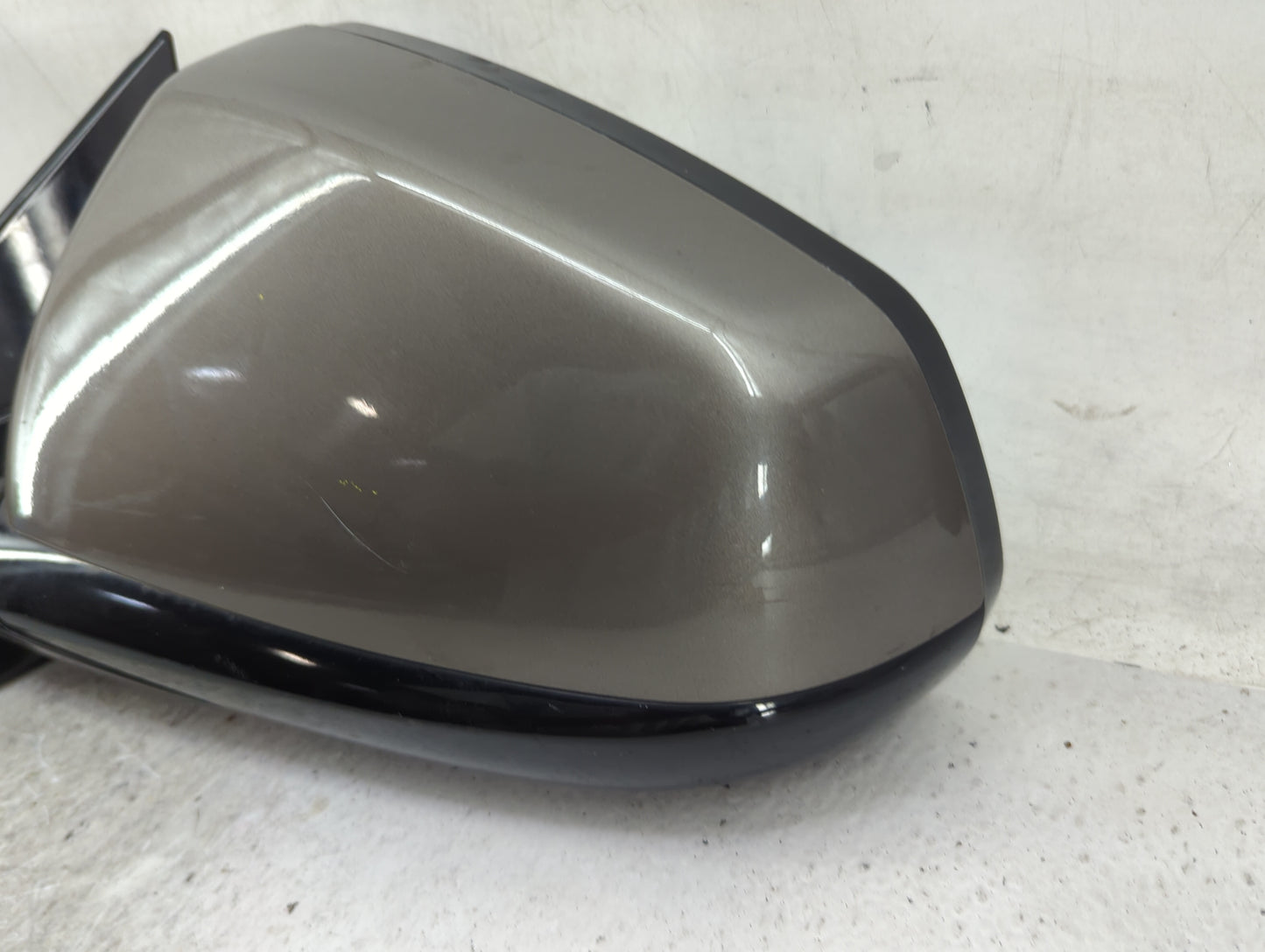 2010-2012 Cadillac Srx Driver Side View Mirror - Left Door Mirror OEM Used - Oemusedautoparts1.com