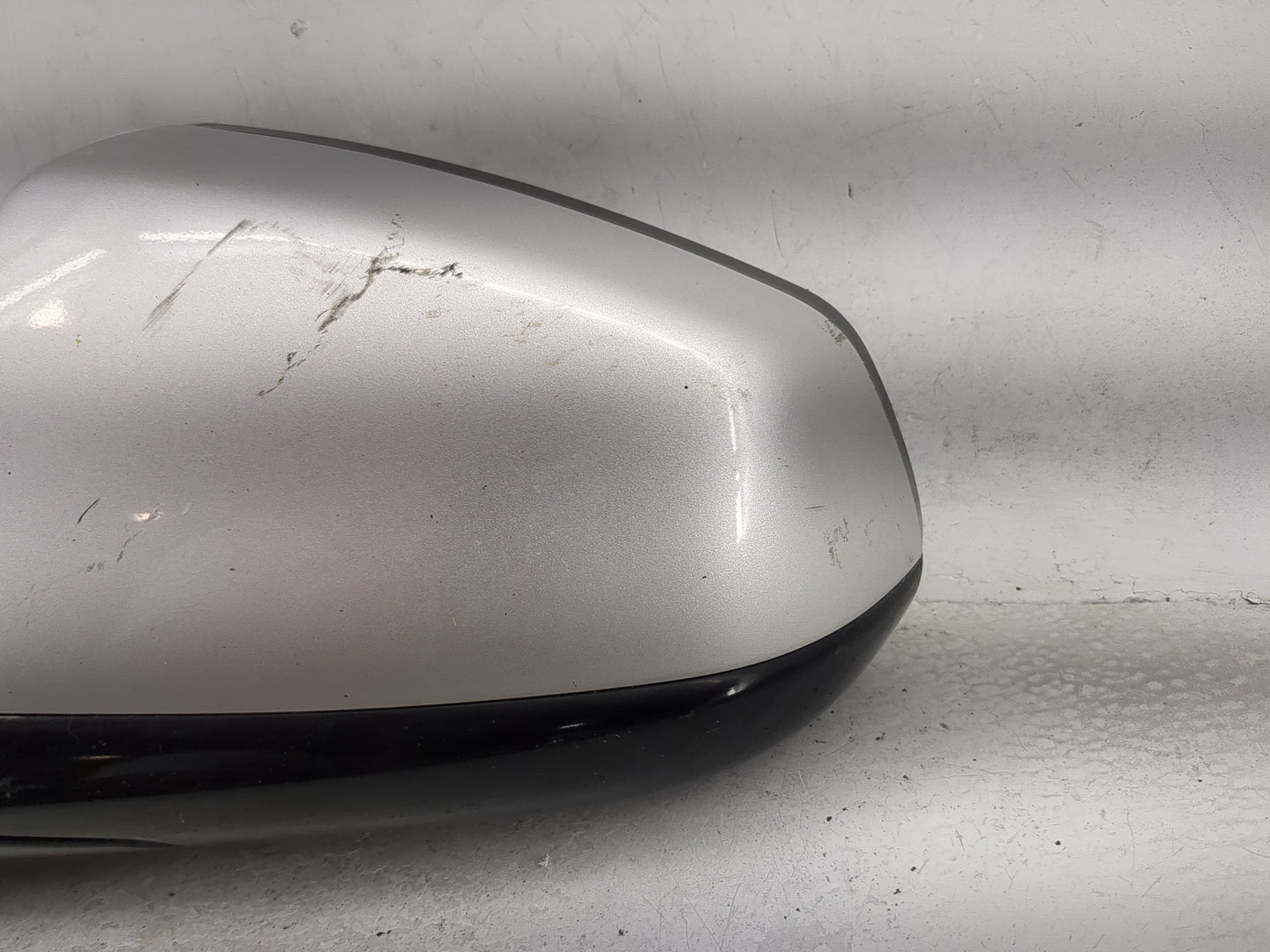 2010-2012 Cadillac Srx Driver Side View Mirror - Left Door Mirror OEM Used - Oemusedautoparts1.com