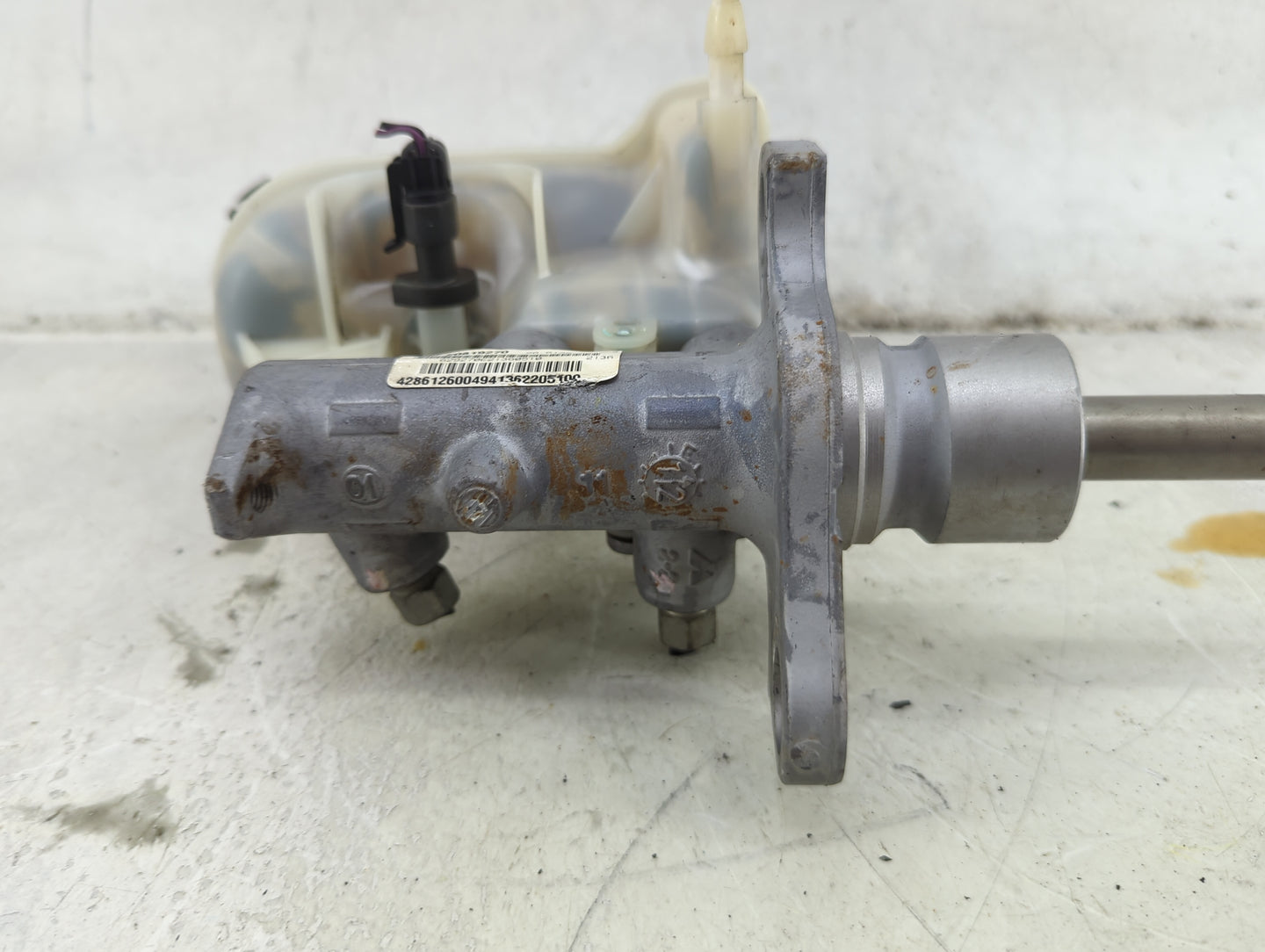 2010-2016 Cadillac Srx Brake Master Cylinder 1492226 - Oemusedautoparts1.com