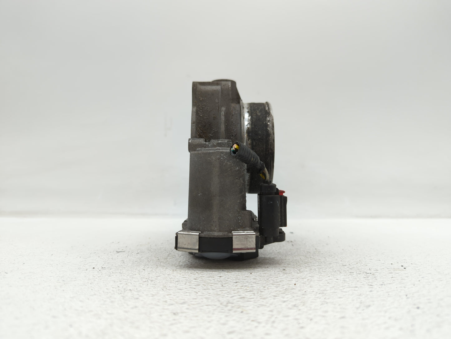 2012-2016 Cadillac Srx Throttle Body P/N:12632172BA Fits Fits 2012 2013 2014 2015 2016 2017 2018 2019 OEM Used Auto Parts - 