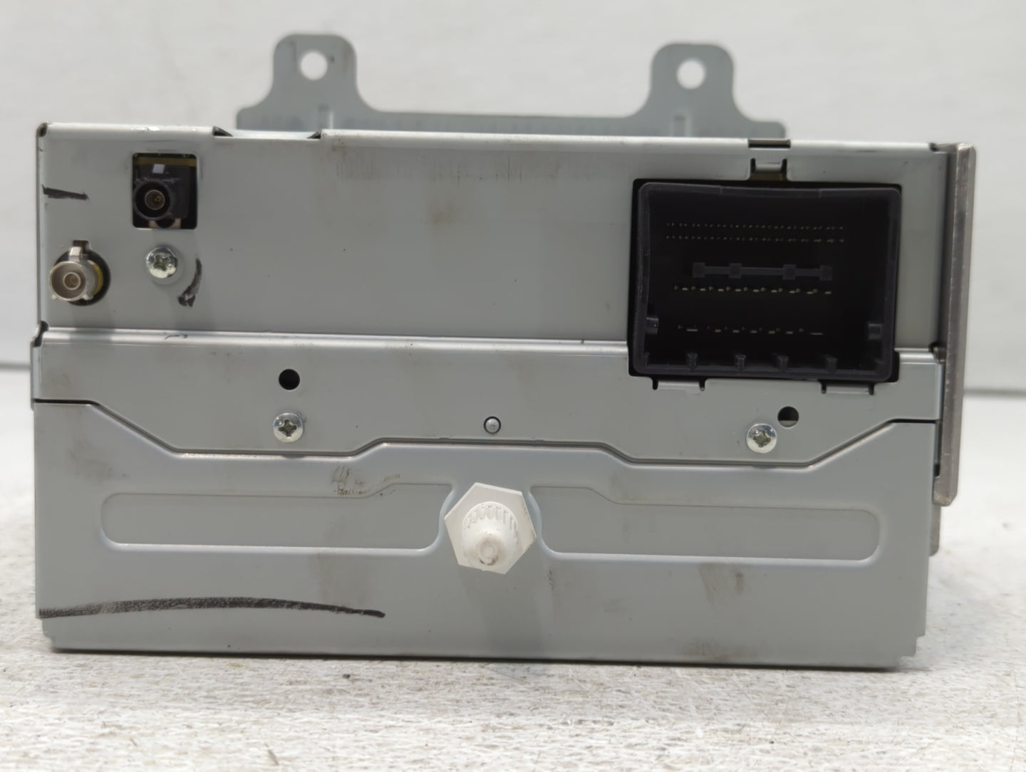 2010-2012 Cadillac Srx Radio AM FM Cd Player Receiver Replacement P/N:22870782 Fits Fits 2010 2011 2012 OEM Used Auto Parts 