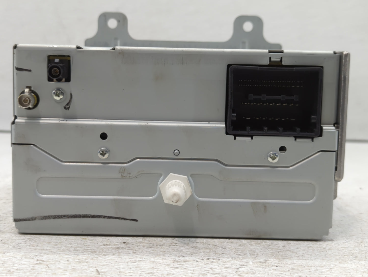 2010-2012 Cadillac Srx Radio AM FM Cd Player Receiver Replacement P/N:22870782 Fits Fits 2010 2011 2012 OEM Used Auto Parts 
