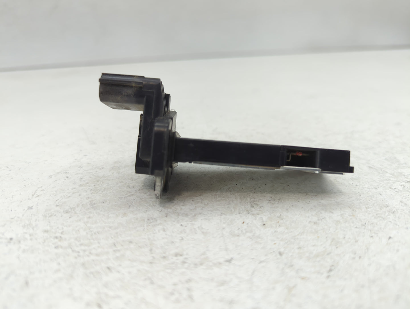 2012-2016 Cadillac Srx Mass Air Flow Meter Maf - Oemusedautoparts1.com