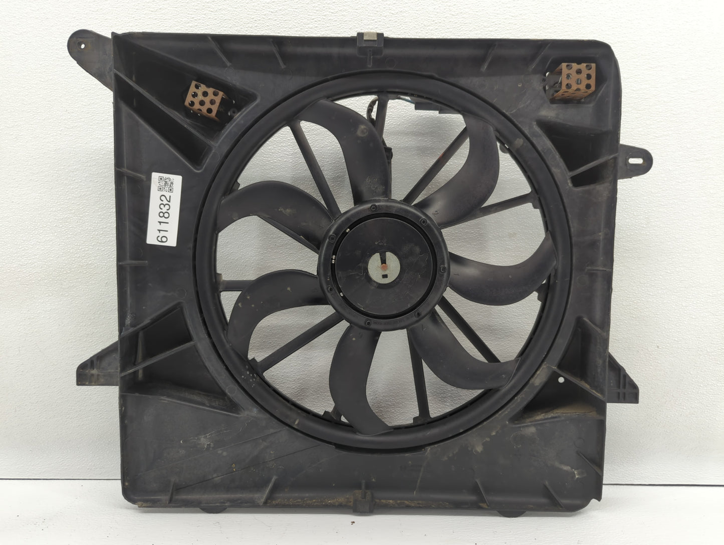 2010-2016 Cadillac Srx Left Radiator Fan Motor Assembly - Oemusedautoparts1.com