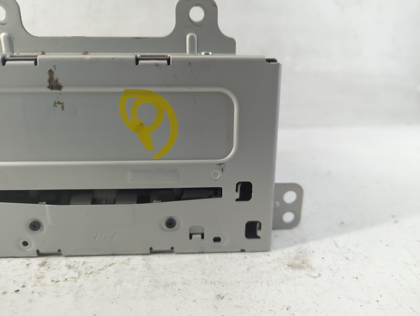 2012 Cadillac Srx Radio AM FM Cd Player Receiver Replacement P/N:22870782 Fits OEM Used Auto Parts - Oemusedautoparts1.com