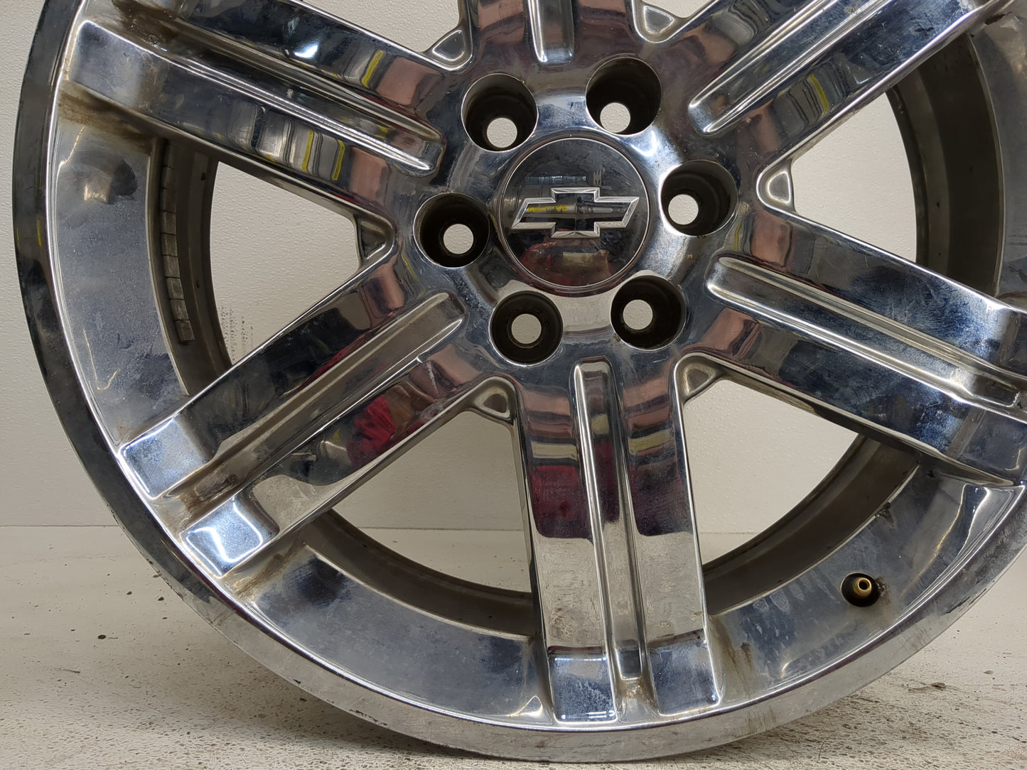 2011-2013 Chevrolet Avalanche Oem Wheel Rim 1218908 - Oemusedautoparts1.com
