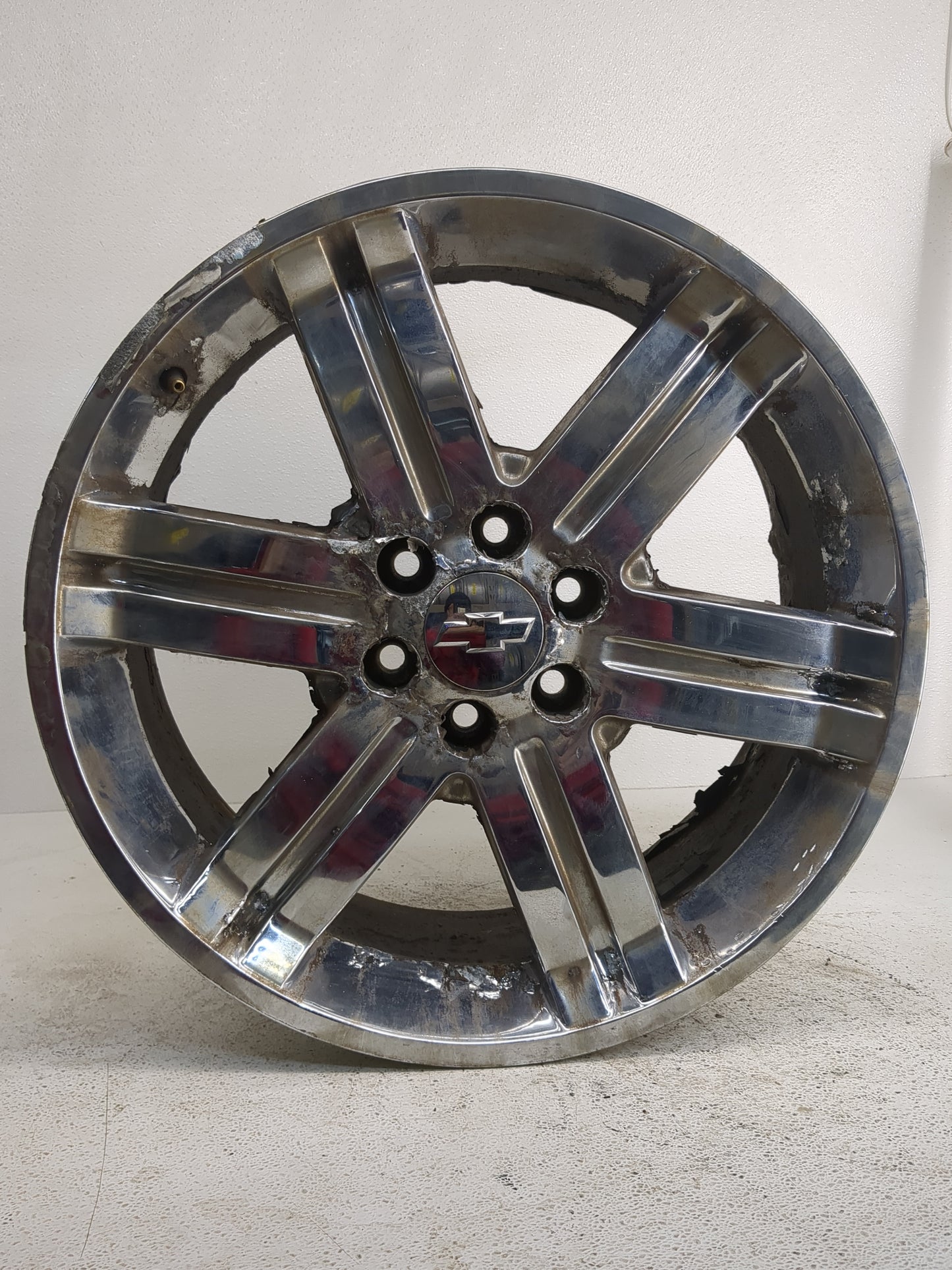 2011-2013 Chevrolet Avalanche Oem Wheel Rim 1218911 - Oemusedautoparts1.com